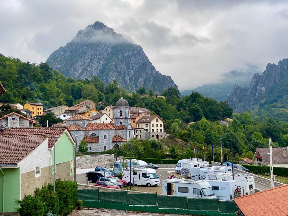 Hotel La Cuna Del Sella أوسيجا دي ساجامبر المظهر الخارجي الصورة