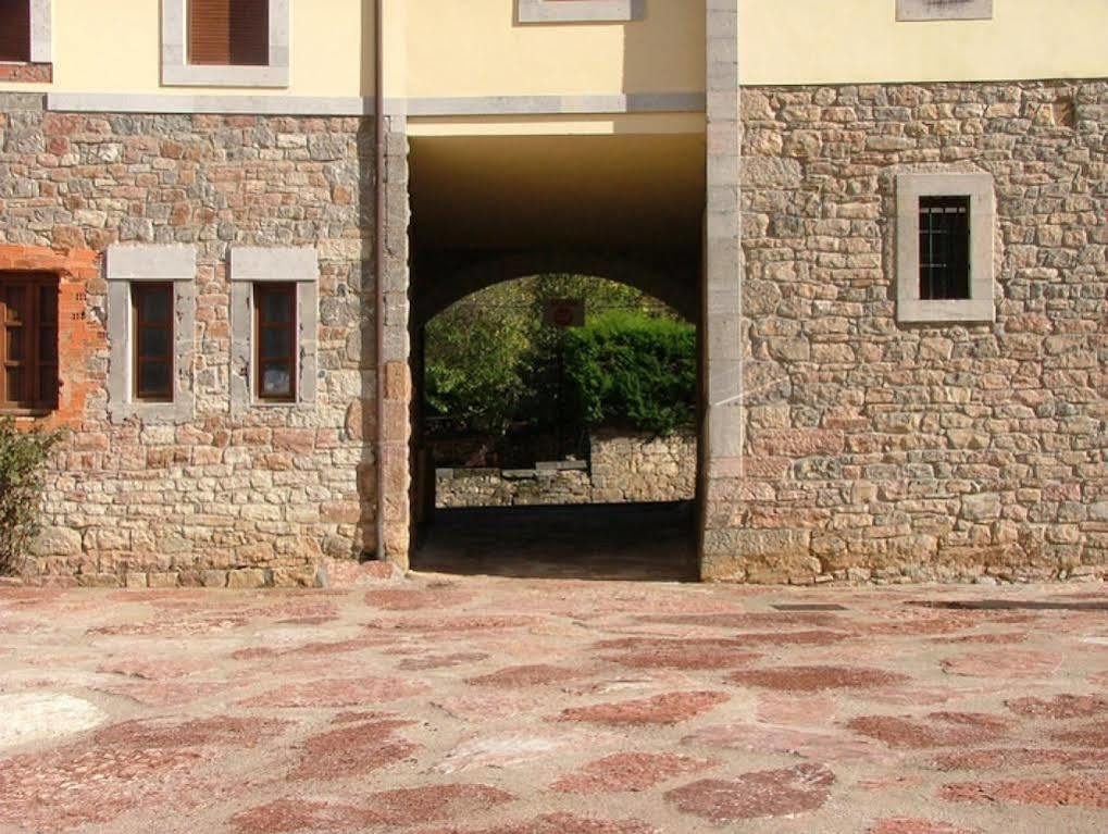 Hotel La Cuna Del Sella أوسيجا دي ساجامبر المظهر الخارجي الصورة