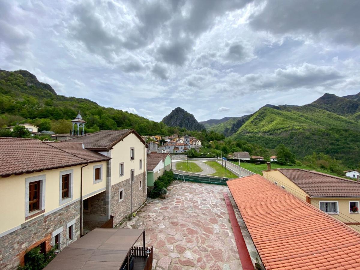 Hotel La Cuna Del Sella أوسيجا دي ساجامبر المظهر الخارجي الصورة
