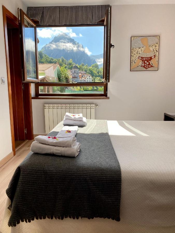 Hotel La Cuna Del Sella أوسيجا دي ساجامبر المظهر الخارجي الصورة