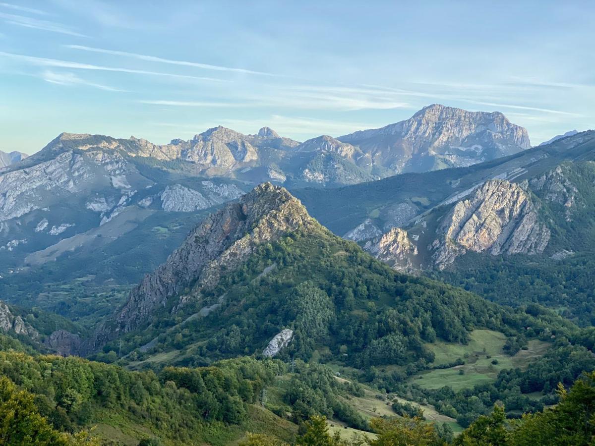 Hotel La Cuna Del Sella أوسيجا دي ساجامبر المظهر الخارجي الصورة