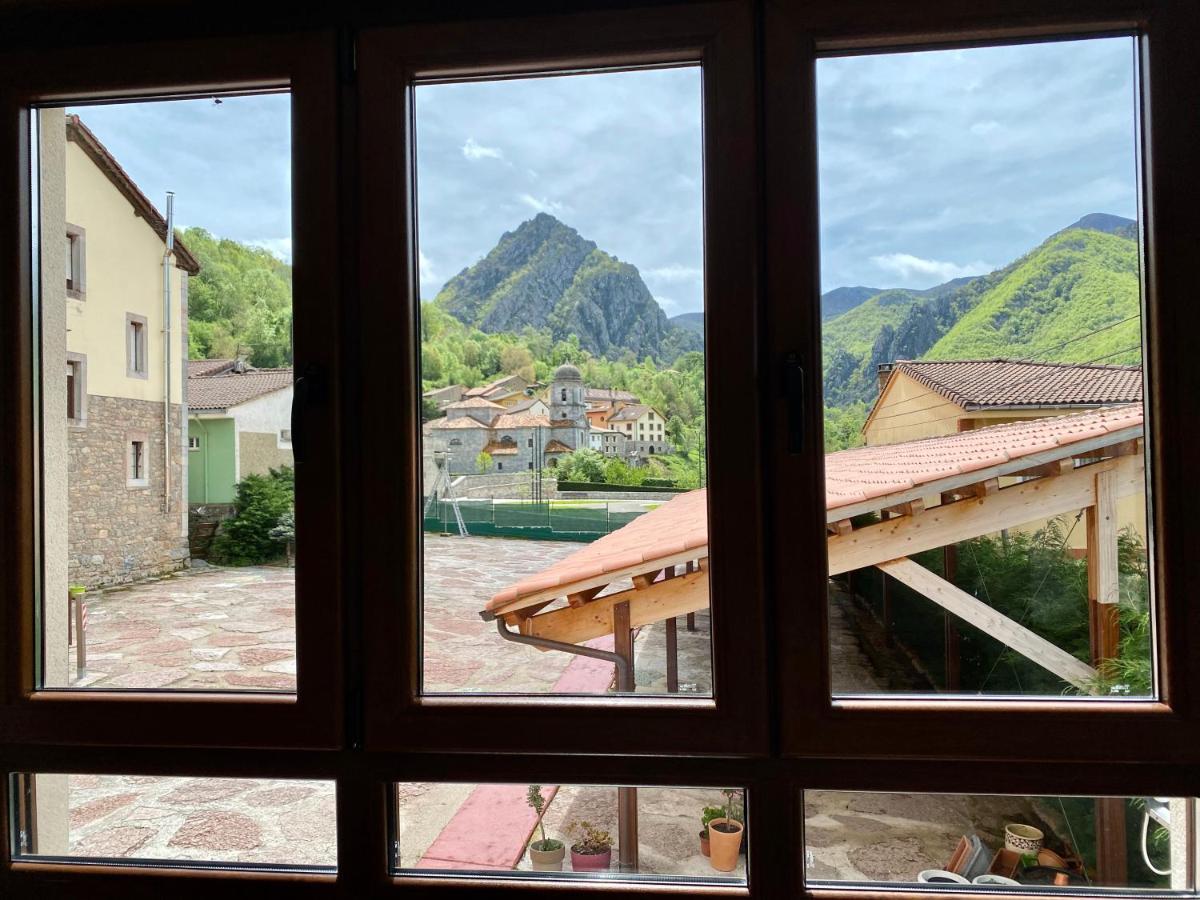 Hotel La Cuna Del Sella أوسيجا دي ساجامبر المظهر الخارجي الصورة