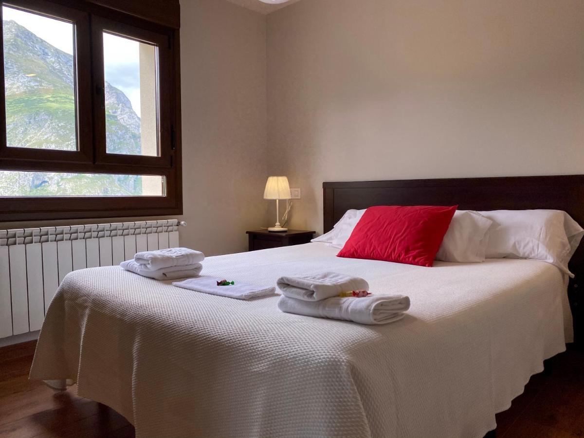 Hotel La Cuna Del Sella أوسيجا دي ساجامبر المظهر الخارجي الصورة