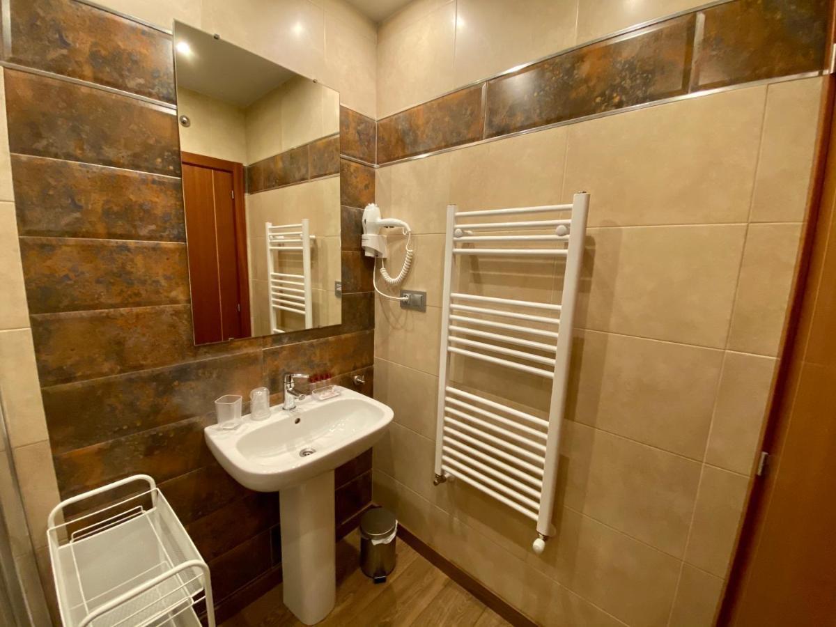Hotel La Cuna Del Sella أوسيجا دي ساجامبر المظهر الخارجي الصورة