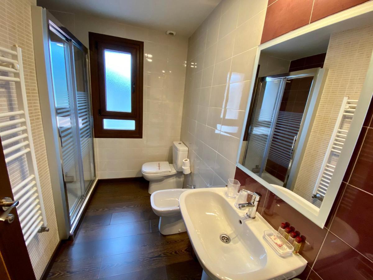 Hotel La Cuna Del Sella أوسيجا دي ساجامبر المظهر الخارجي الصورة